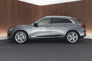 Audi e-tron – thumbnail 2