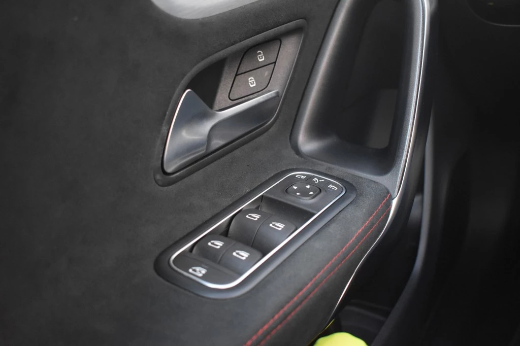 Mercedes-Benz CLA – foto 15