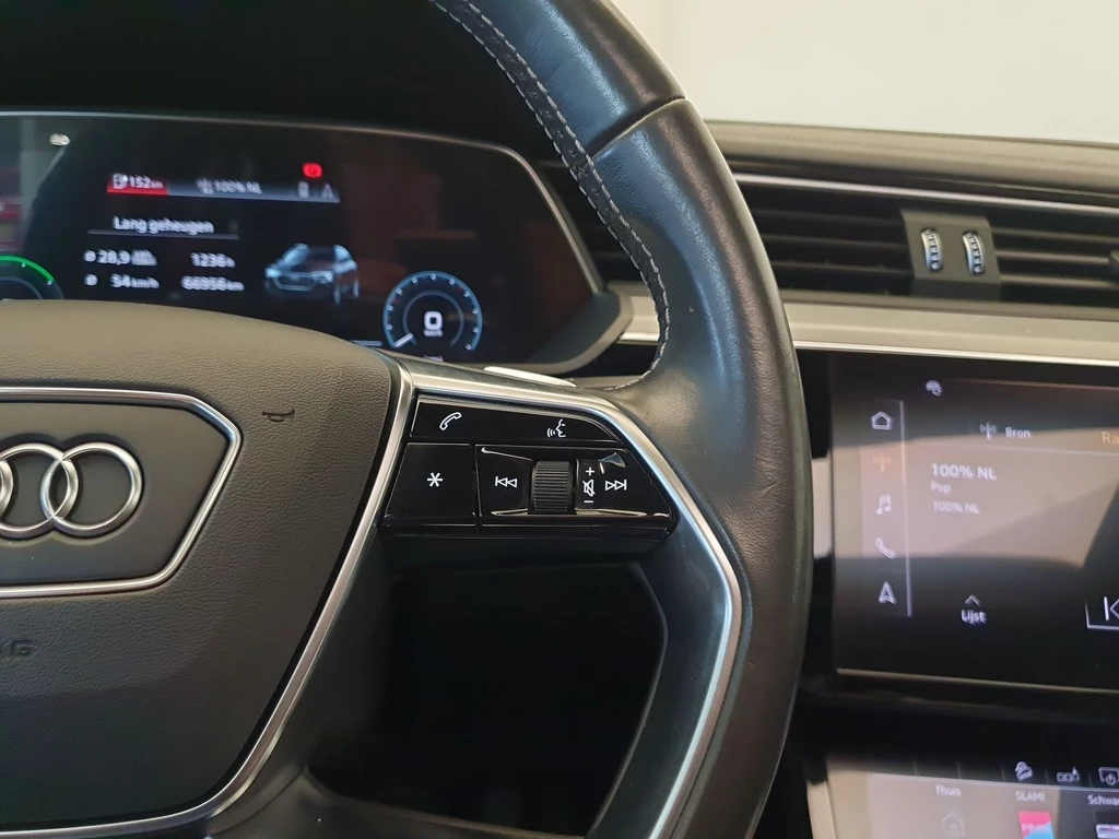 Audi e-tron – foto 11