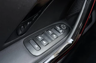 Peugeot 2008 – thumbnail 18