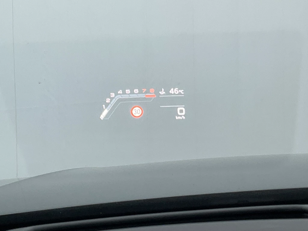 Audi RSQ8 – foto 17