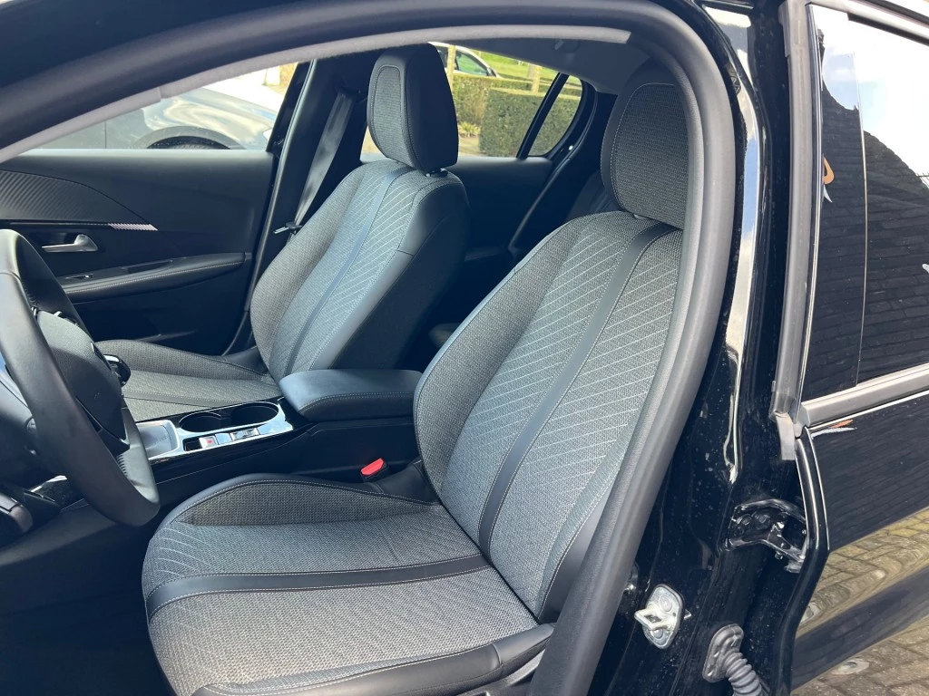 Peugeot 208 – foto 16