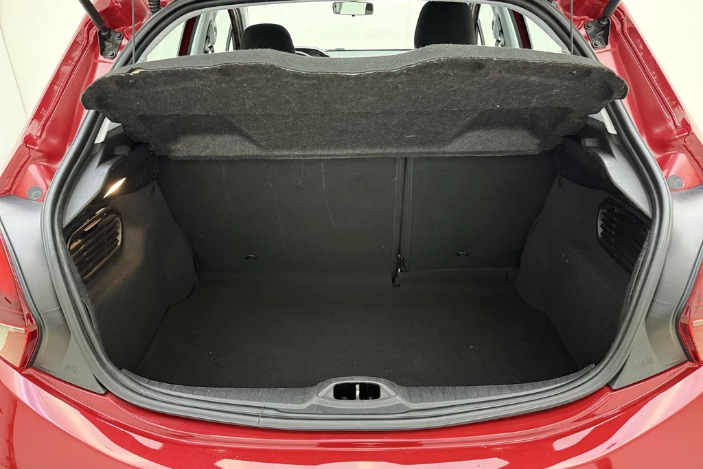 Peugeot 208 – foto 11