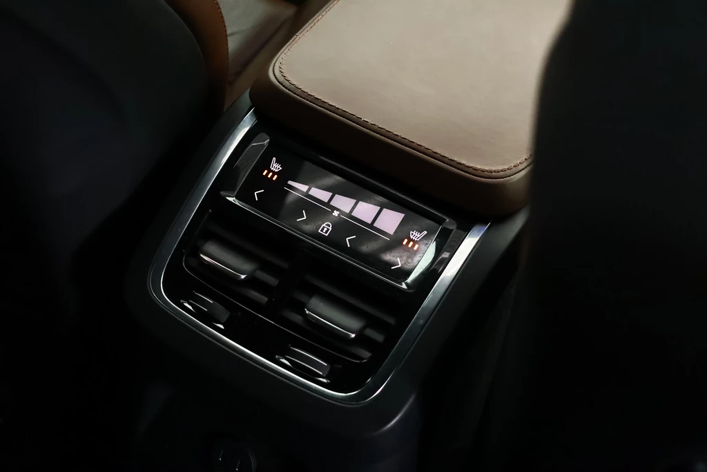 Volvo XC90 – foto 17