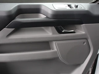 Ford Transit Custom – thumbnail 17