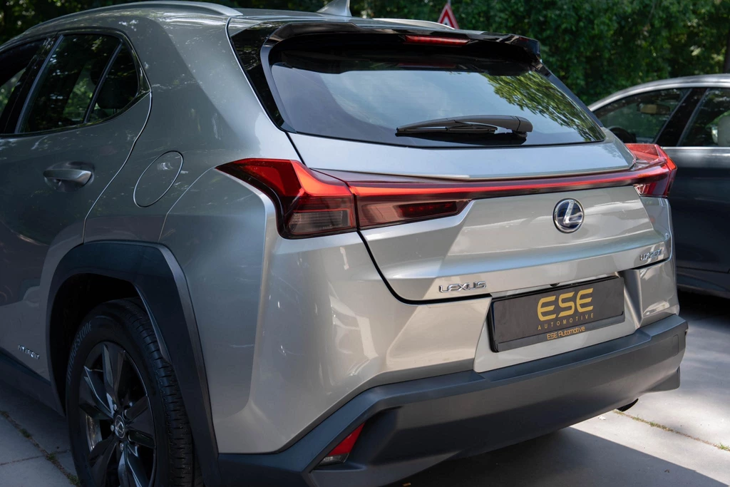 Lexus UX – foto 3
