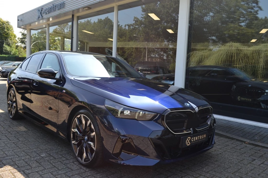 BMW i5 – foto 5