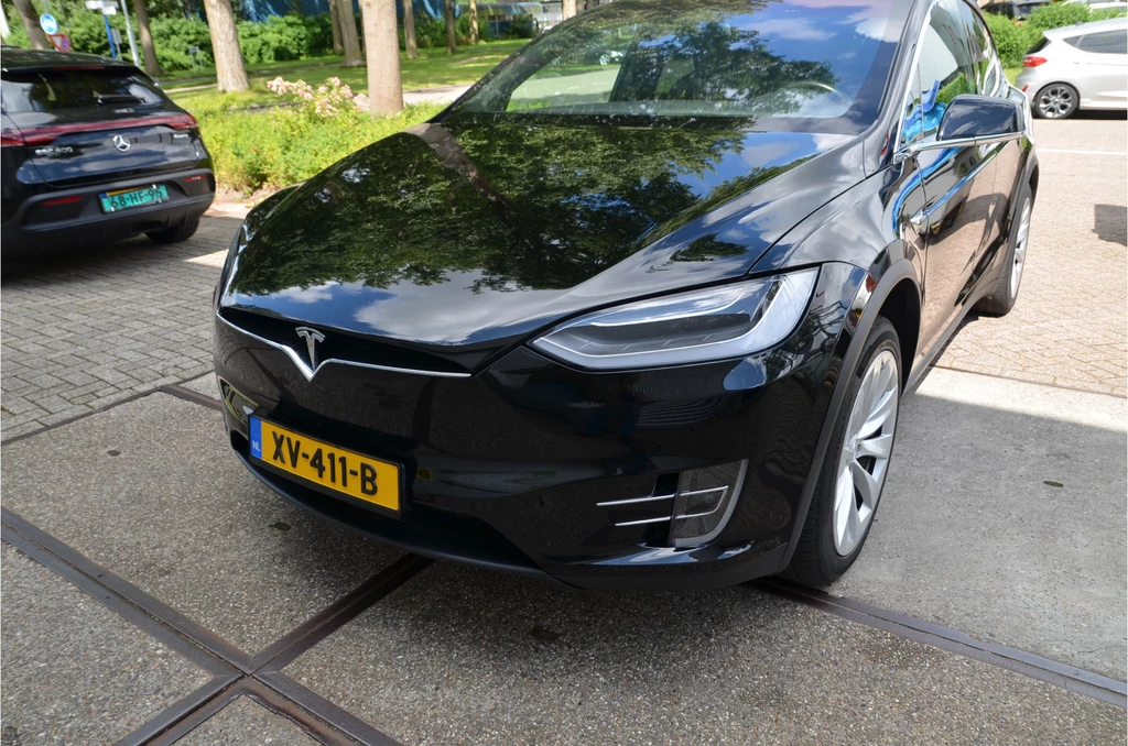 Tesla Model X – foto 2