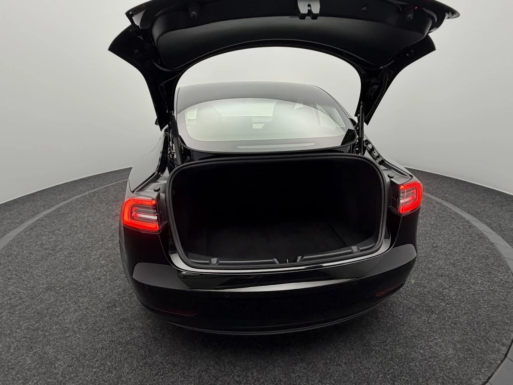 Tesla Model 3 – foto 24