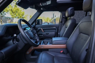 Land Rover Defender – thumbnail 23