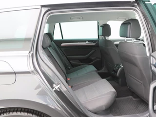 Volkswagen Passat – thumbnail 36