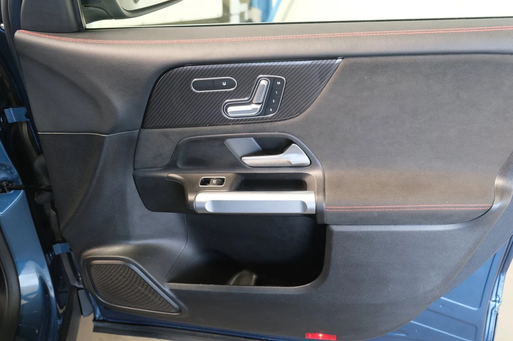 Mercedes-Benz GLB – foto 18