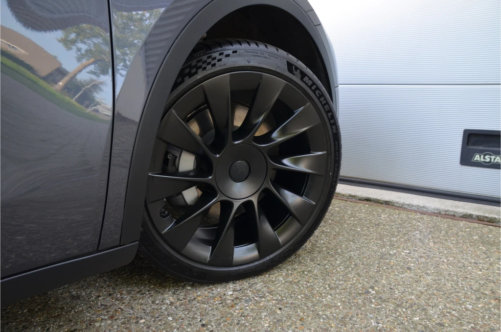 Tesla Model Y – foto 9