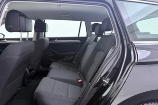 Volkswagen Passat – thumbnail 24