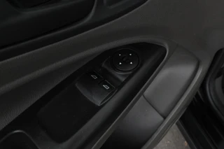 Ford Transit Connect – thumbnail 15