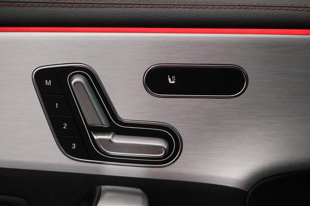 Mercedes-Benz CLA – foto 11