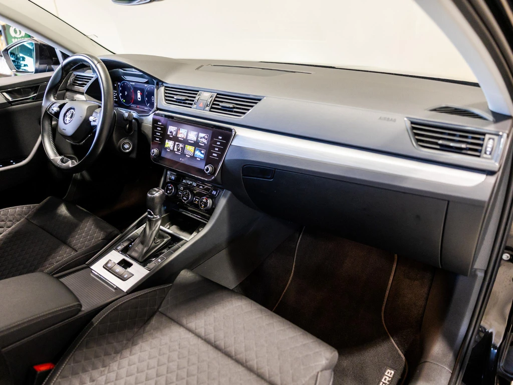 Škoda Superb – foto 9