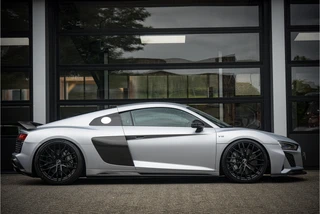 Audi R8 – thumbnail 4