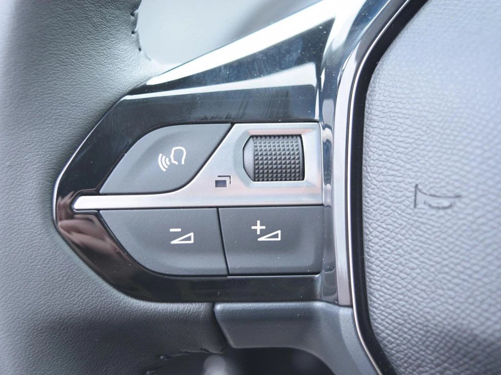 Peugeot 208 – foto 19