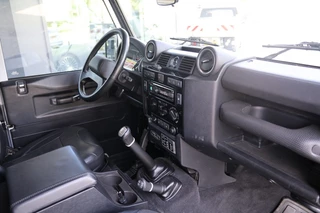 Land Rover Defender – thumbnail 11