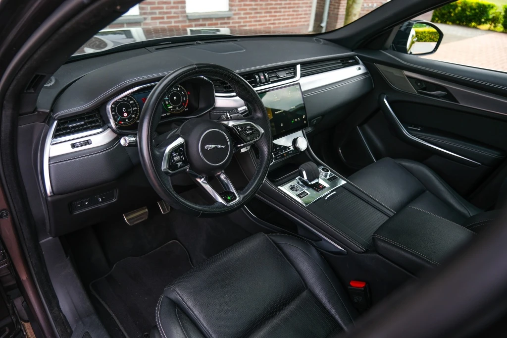 Jaguar F-PACE – foto 14