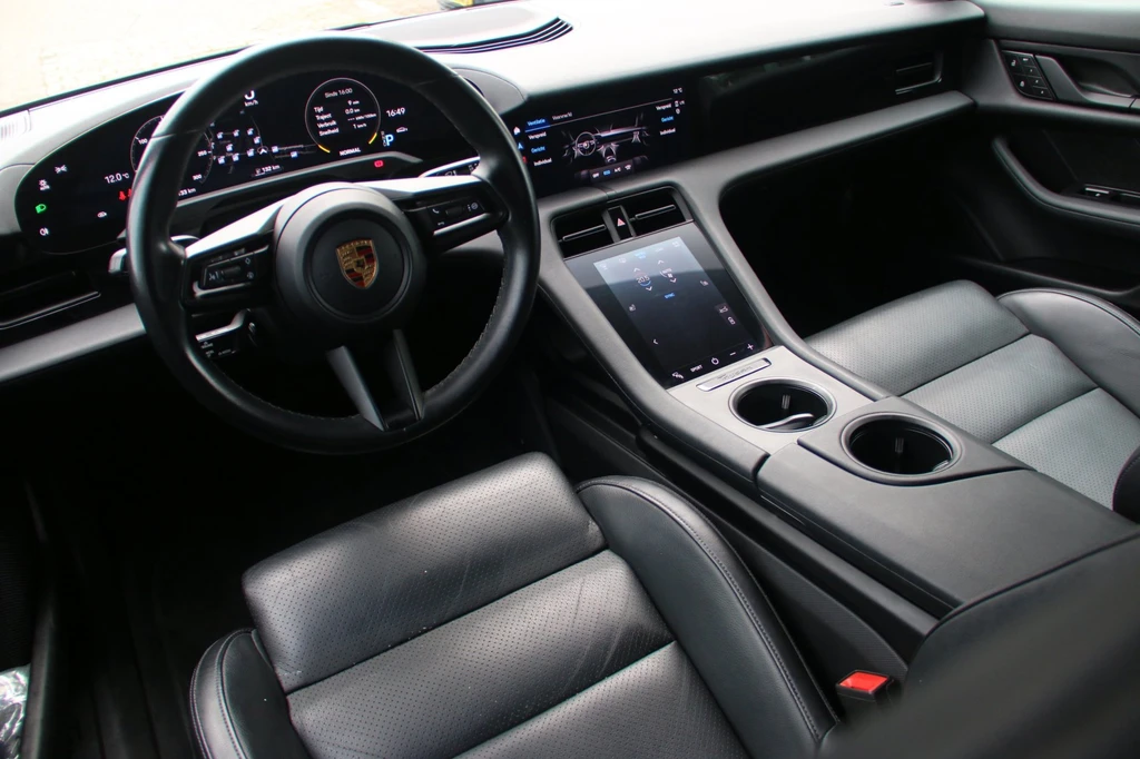 Porsche Taycan – foto 10