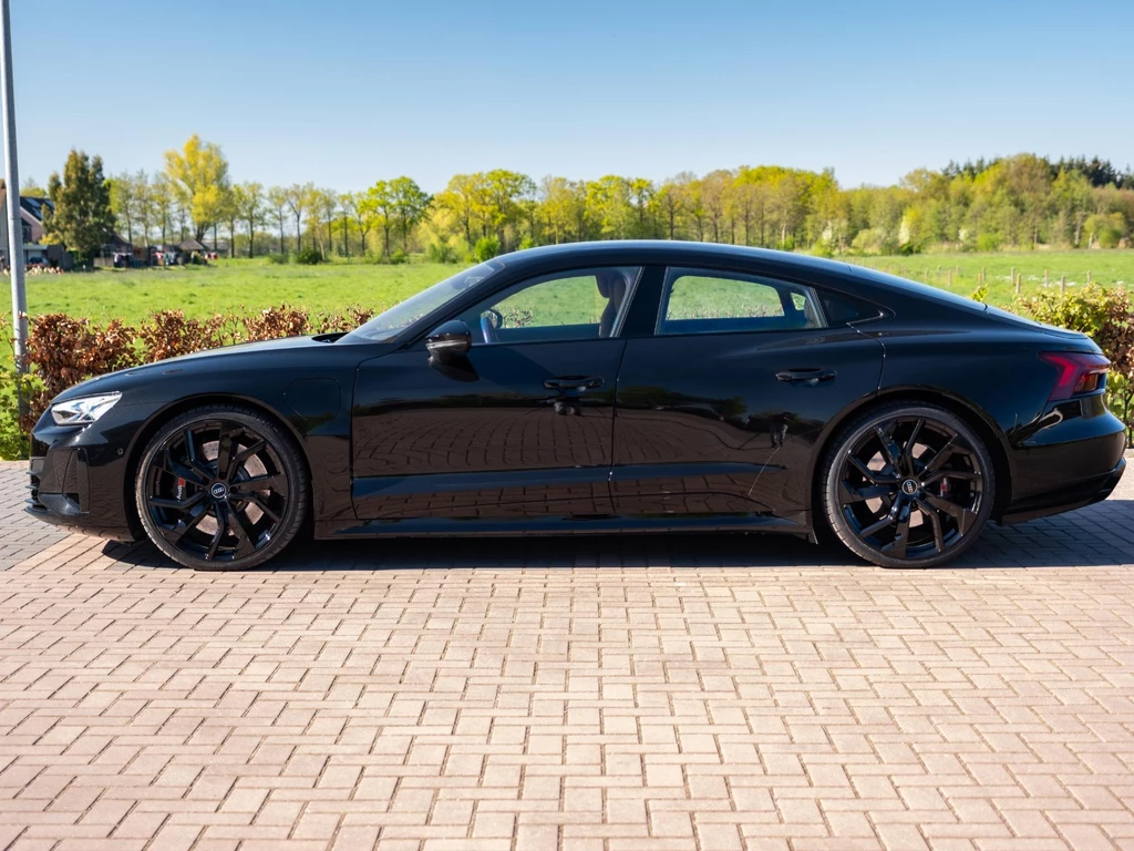 Audi e-tron GT – foto 8