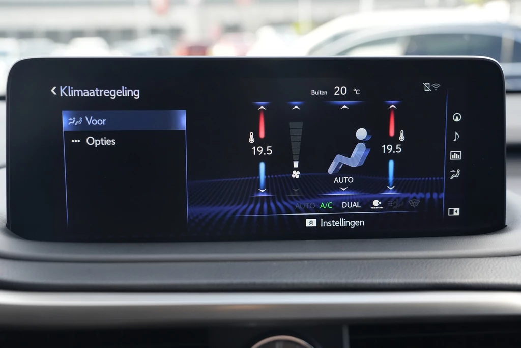 Lexus RX – foto 21