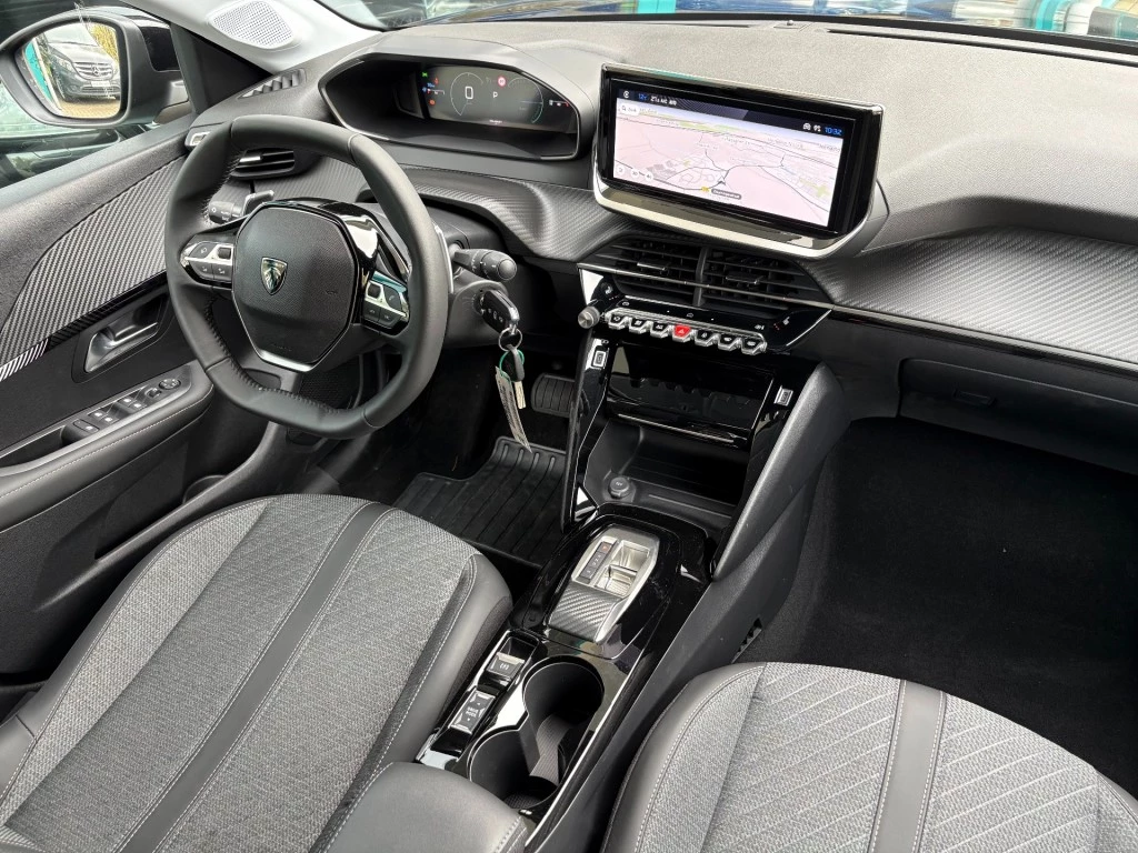 Peugeot 208 – foto 8