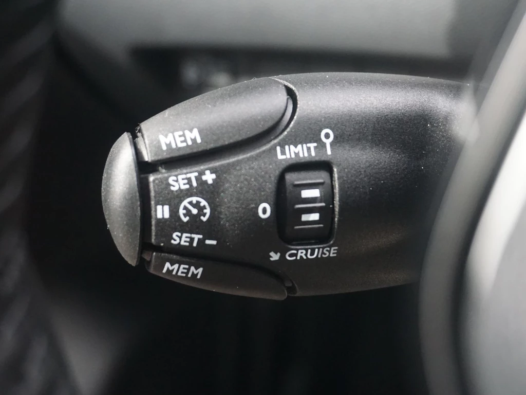 Peugeot 208 – foto 15
