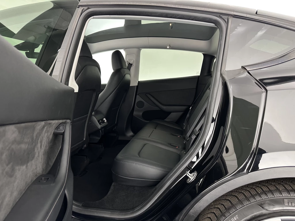 Tesla Model Y – foto 10