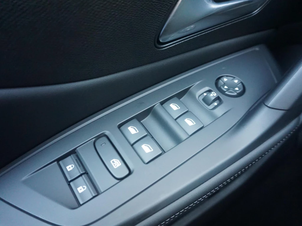 Peugeot 408 – foto 13