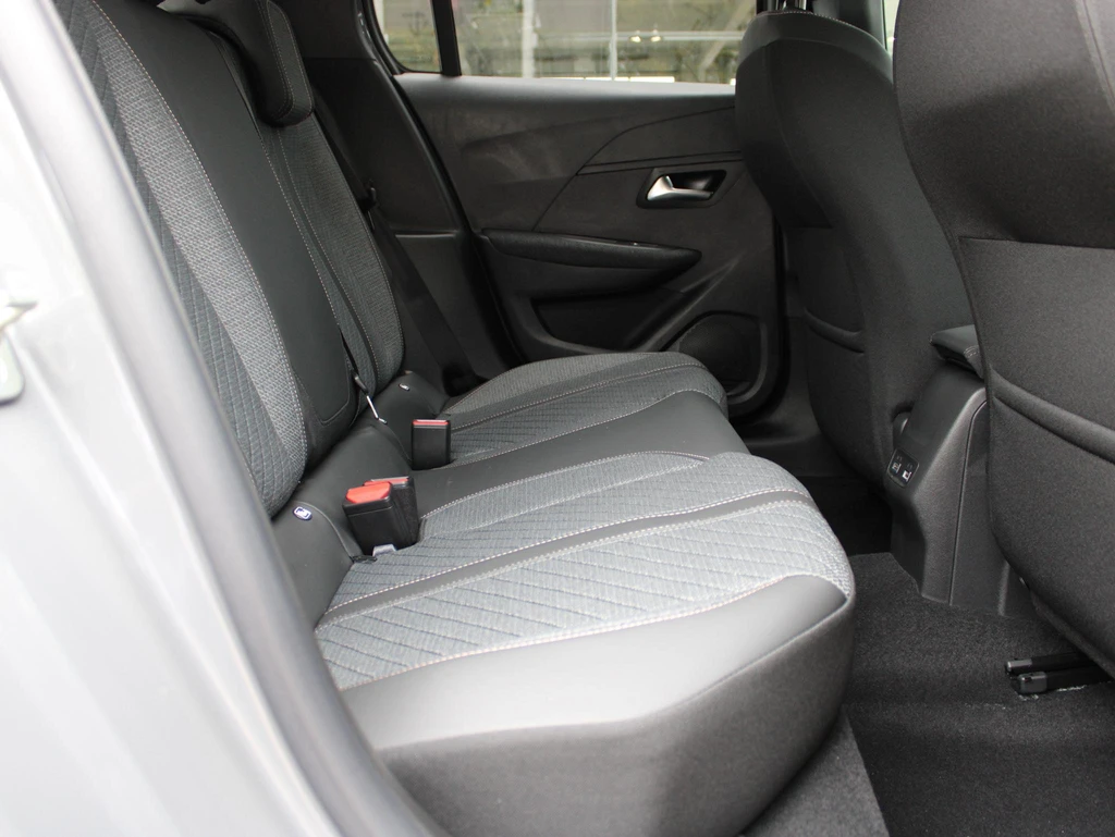 Peugeot 208 – foto 12