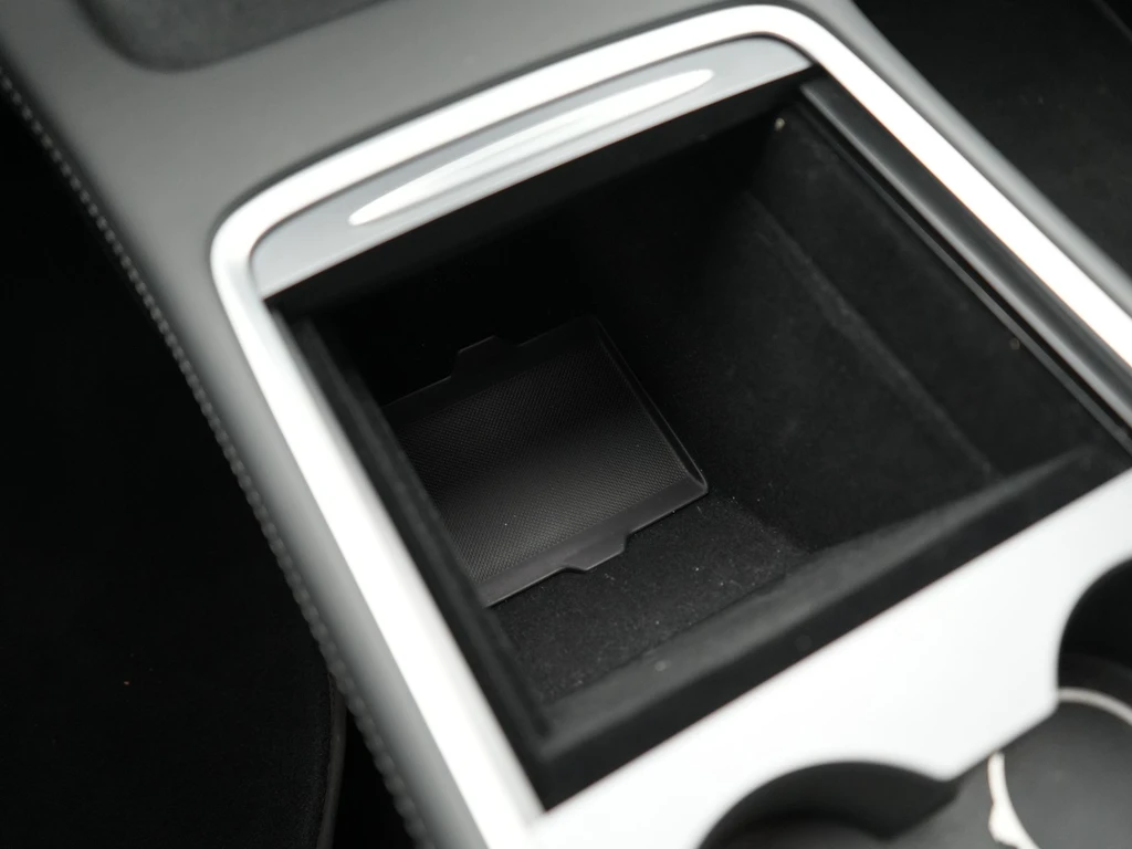 Tesla Model Y – foto 29