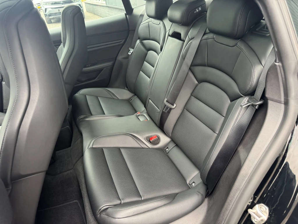 Porsche Taycan – foto 18