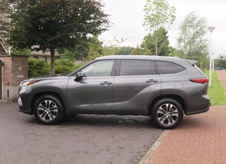 Toyota Highlander – thumbnail 2