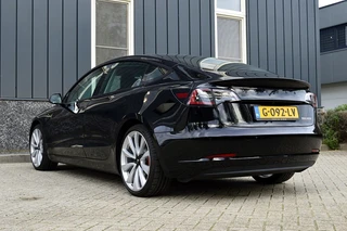 Tesla Model 3 – thumbnail 3