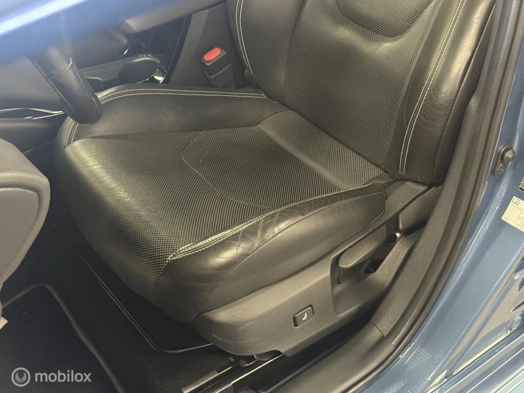 Toyota Corolla Touring Sports – foto 13