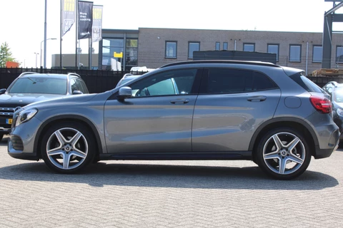 Mercedes-Benz GLA 180 AUT7 Business Solution AMG COMAND CAMERA