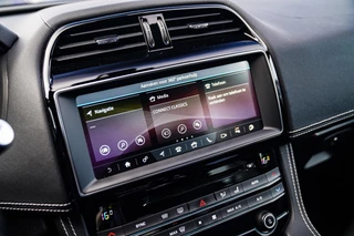 Jaguar F-PACE – thumbnail 94