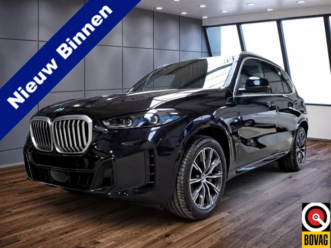 BMW X5 xDrive50e M Sport Sky Lounge Panoramadak Wegklapbare trekhaak Harman-Kardon Sound Keyless Entry Head-Up Display