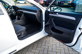 Volkswagen Passat – thumbnail 25