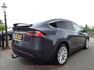 Tesla Model X – thumbnail 6