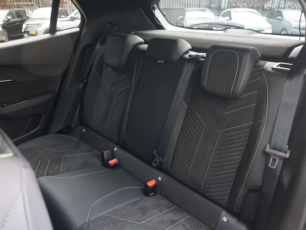 Peugeot e-2008 – foto 35