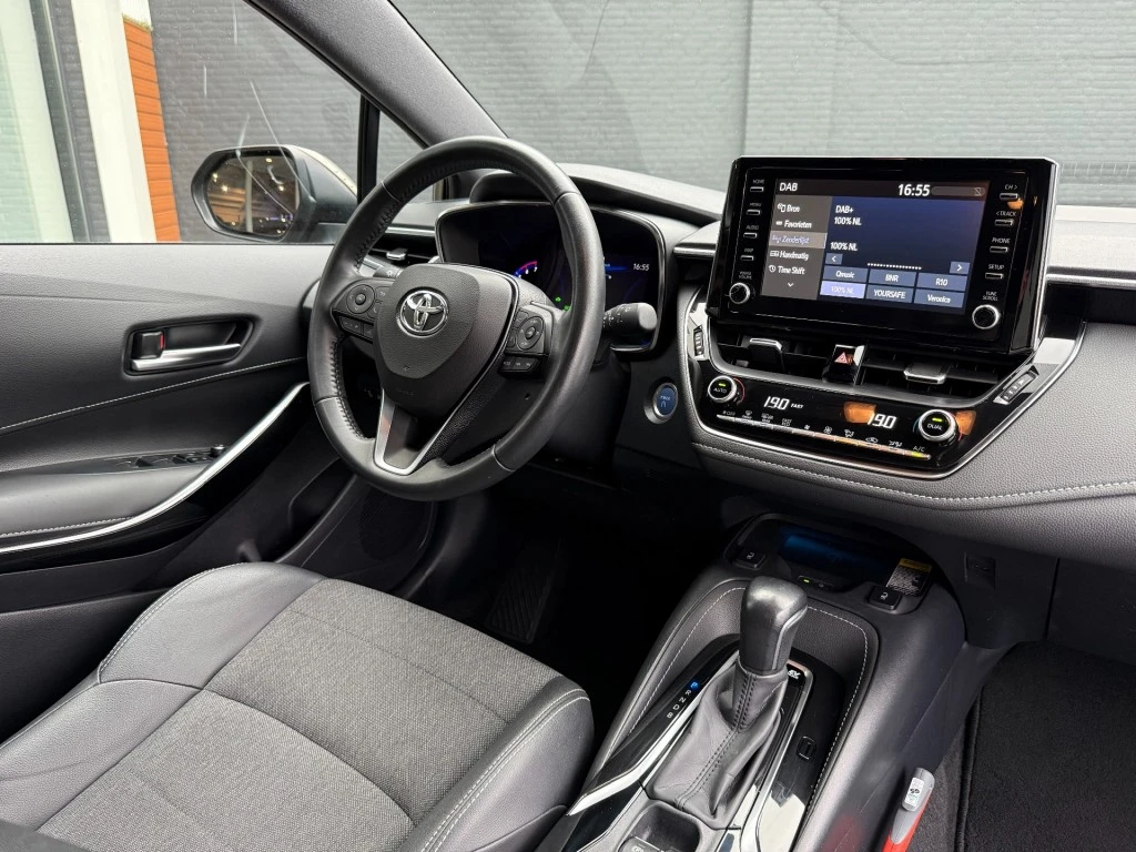 Toyota Corolla Touring Sports – foto 31
