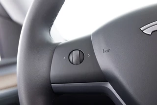Tesla Model Y – thumbnail 30
