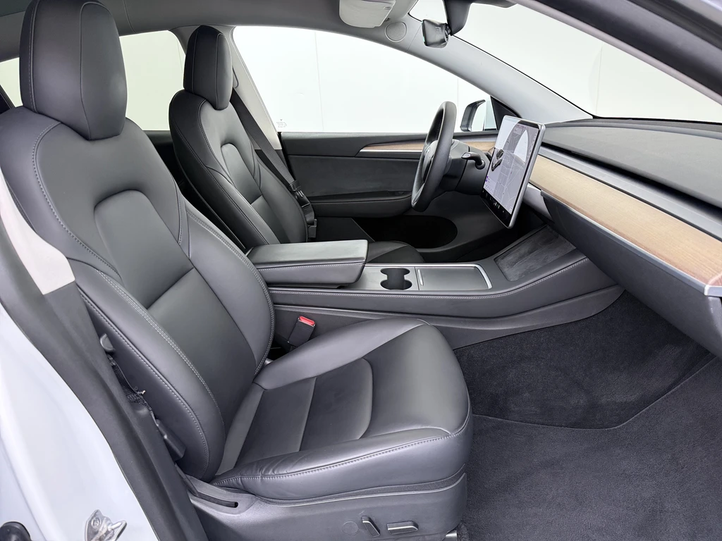 Tesla Model Y – foto 38