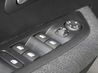 Peugeot 208 – thumbnail 14