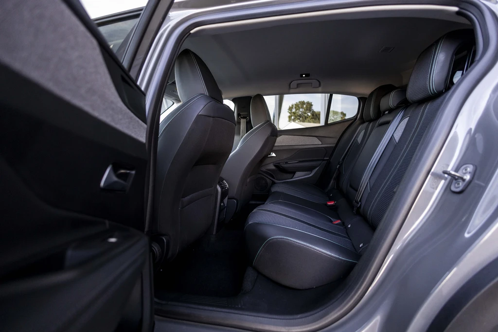 Peugeot 408 – foto 15