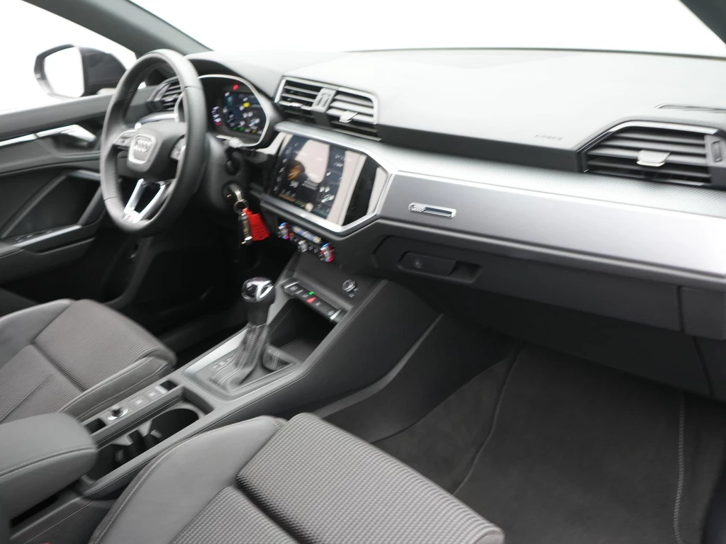 Audi Q3 – foto 43